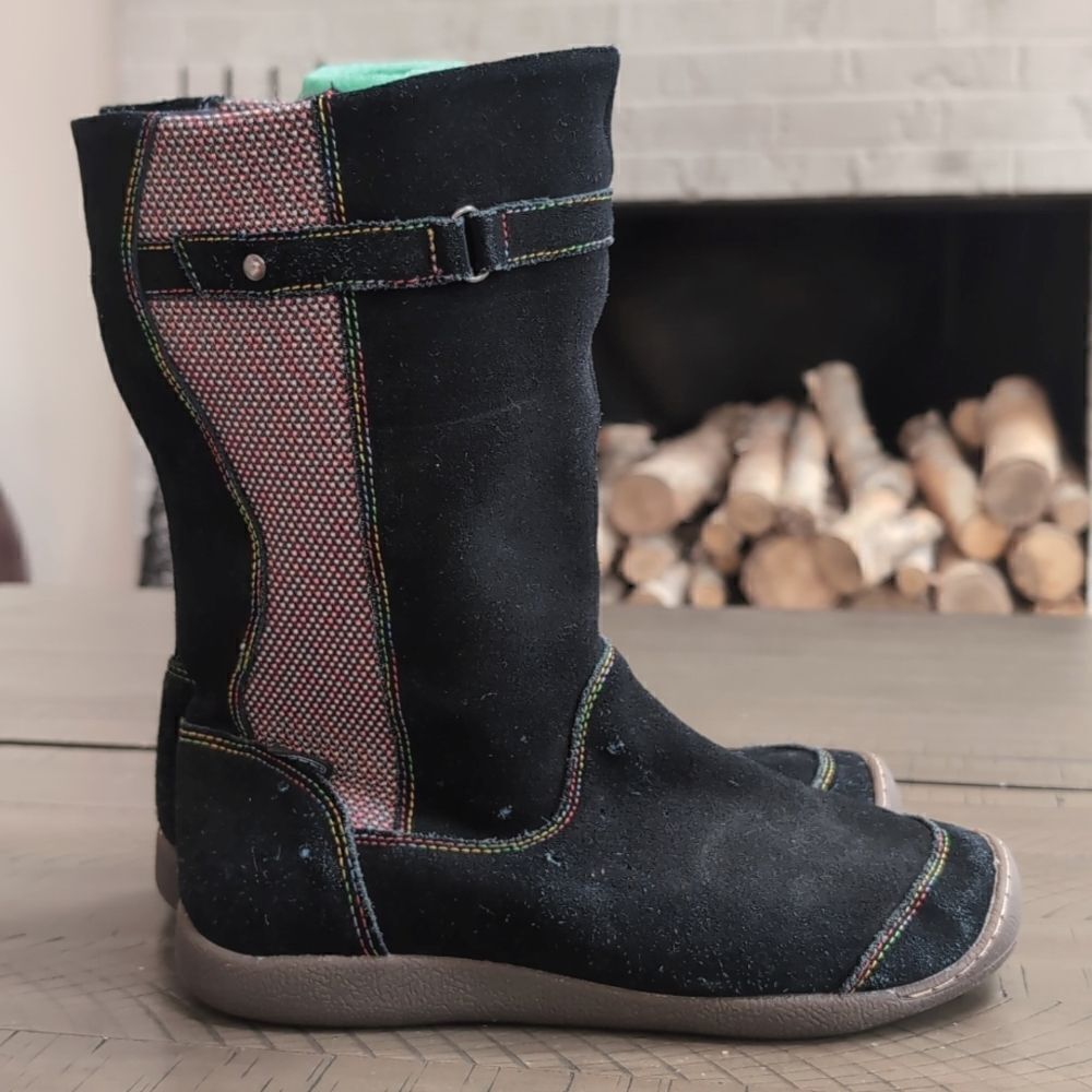 Keen Black Punky Suede Boots Sz 6